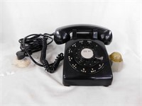 Illinois Bell rotary telephone w/ flash