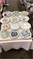 Decorative collector plates.