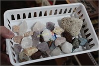 CRYSTALS - GEODES - CORAL