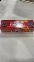 Unopened 1990 score NFL Football 665 player cards