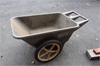 Rubber maid cart