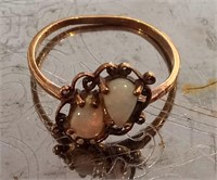 Gold & Opal Ring. Sz. 6