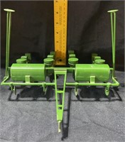 ERTL John Deere planter