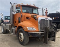 (J) 2006 Peterbilt Conventional 335 Semi