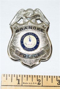 VINTAGE ROANOKE CITY POLICE DEPARTMENT BADGE