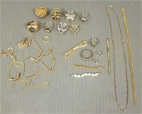 Group of precious metal, etc. scrap jewelry