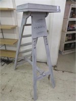 PRIMITIVE STYLE PAINTED "PARIS" WOOD LADDER 55"T