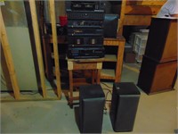Large Sansui stereo setup. Powers up, w/ speakers