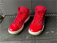 men’s red Jordans size 9