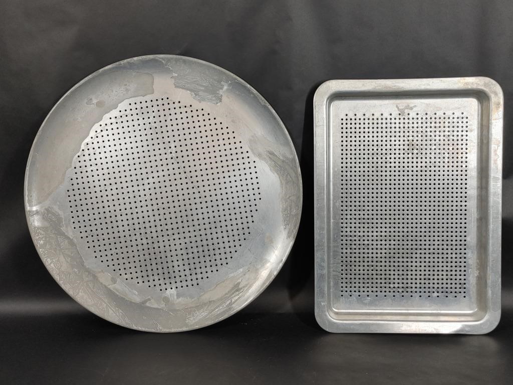 Perforated Metal Pizza Pans Round & Rectangle