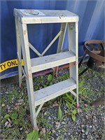 2 foot Step Ladder (outside)