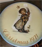 1971 Berta Hummel Christmas Plate