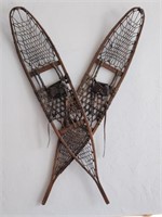 Awesome vintage snow shoes