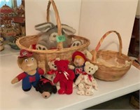 Two baskets with husker plush