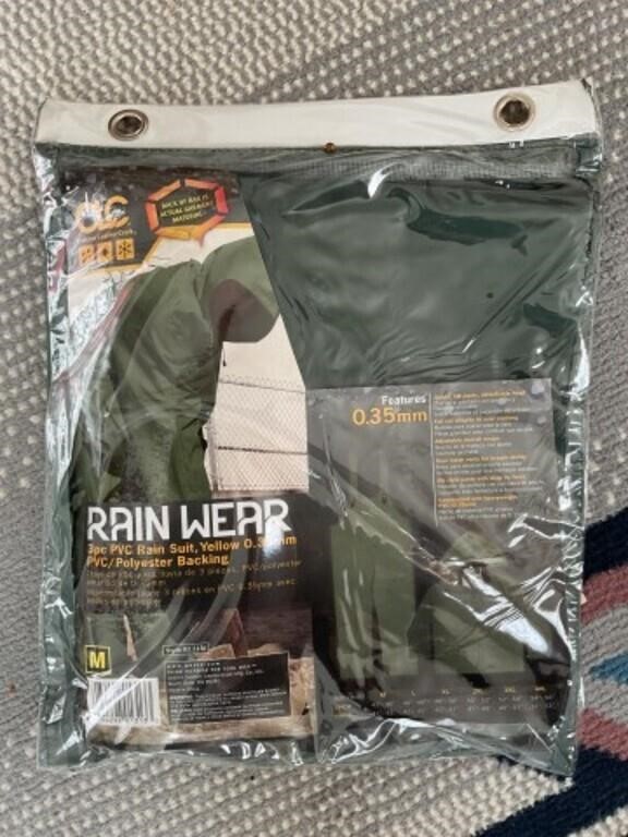 Size M Rain wear