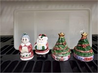 Pairs of holiday salt & pepper shakers (2),