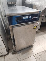 ALTO SHAAM COOK & HOLD OVEN MODEL 500-TH/III