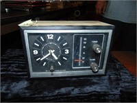 Retro GE Clock Radio