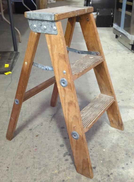 Wooden Ladder 3 Ft