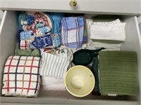 Kitchen towels & pot holders in second drawer