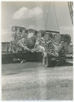 2" x 3" wagon being loaded "006D"