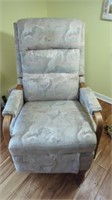 RECLINER ROCKER IN VERY GOOD SHAPE