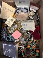 Vintage assorted jewelry