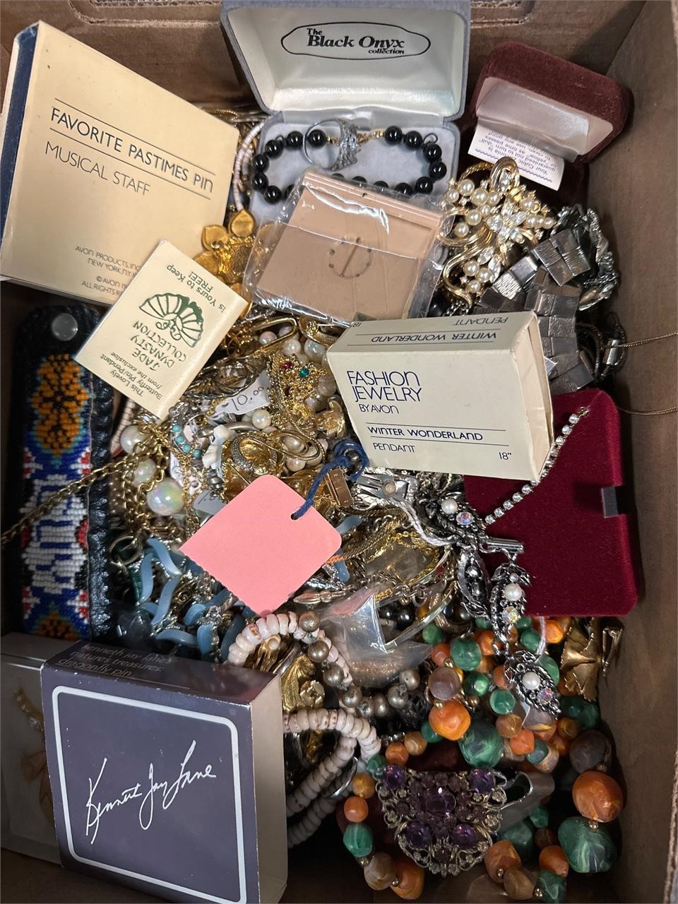 Vintage assorted jewelry