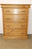 Oak Chest of Drawers w/ Jewelry Drawer