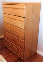 Solid Oak 5 Drawer Dresser