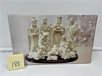 NIB Porcelain Gilded Nativity Set