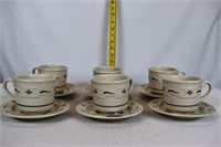 SET OF 6 CUPS AND SAUCERS  - RED