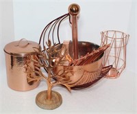 Variety of Copper Toned Kitchen Décor