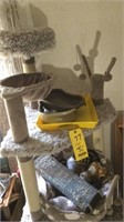 Cat bed/scratching post 23" x 23“ x 60“ tall and