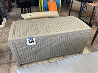 46" SUNCAST RESIN WICKER DECK BOX