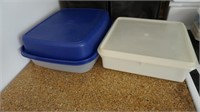 Set of 2 Tupperware storage containers