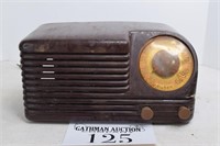 Antique Olympic Model 7-421W Radio