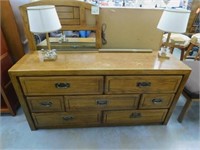 Oak 7-Drawer Dresser w/ Mirror (62x30"),