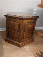 End table cabinet 22 x 24 x 24