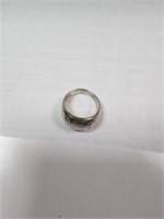 Silver ring 6 1/2  4 grams marked 925