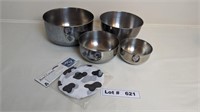 STAINLESS MIXING BOWLS AND COVERS
