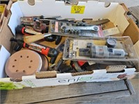 FLAT WITH FILE, SANDING DISCS, PRUNERS, TRANSFER