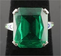 14K Art Deco Enamel & Green Stone Ring