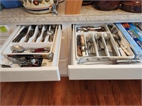 Knife Set and 2 drawers Utensils.