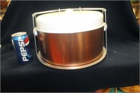 VINTAGE METAL CAKE PAN WITH LID