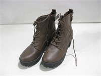 Women's Forever Boots Sz 6 Pre-Owned