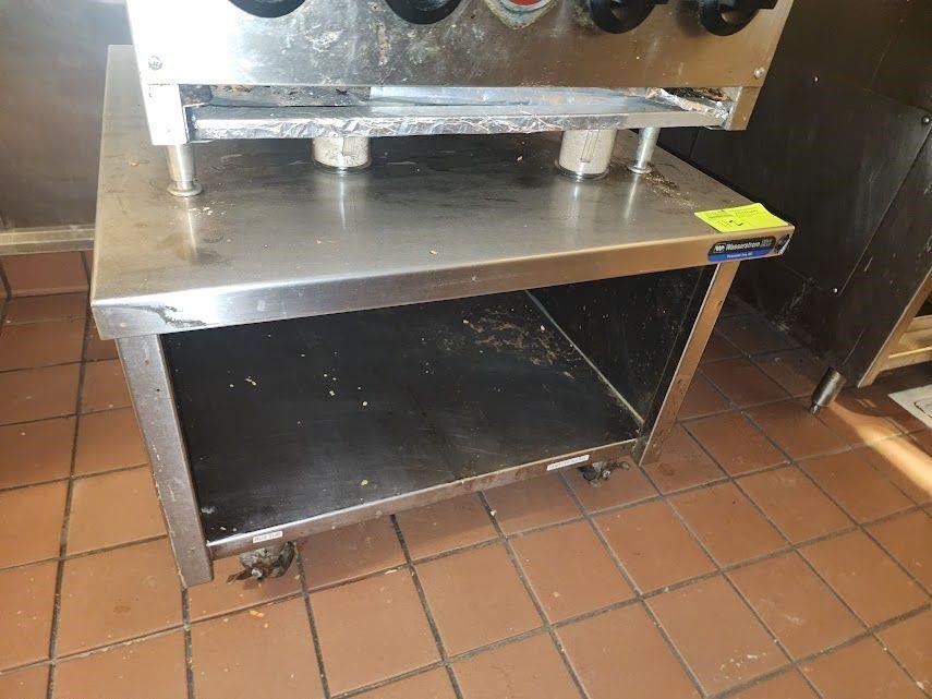 SS GRILL STAND CABINET ON WHEELS 29" X 32" X 22"