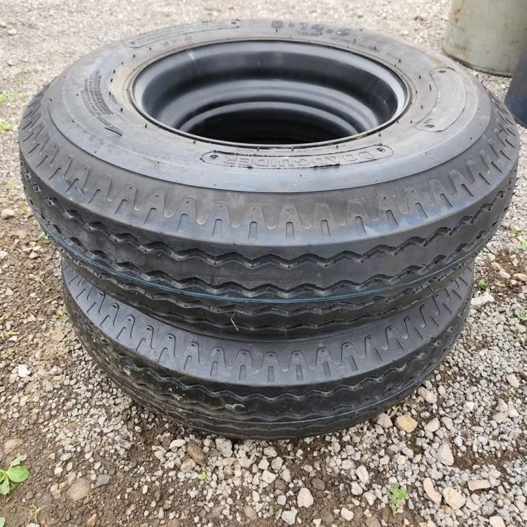 Unused Road Glider Trailer Tires on Rims 2x$