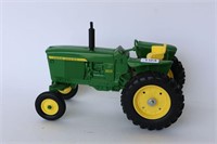 JOHN DEERE 3020 TRACTOR ERTL 1/16