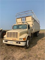 1992 IH Cotton Module Truck